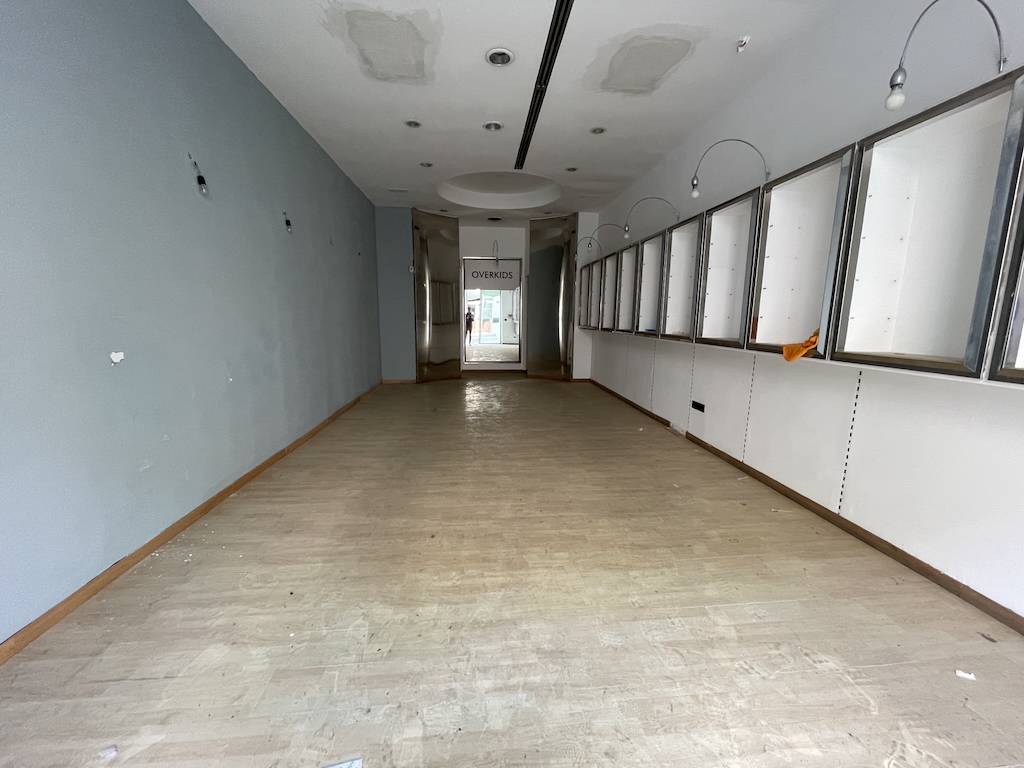 locale commerciale in affitto a Reggio di Calabria in zona Centro Storico