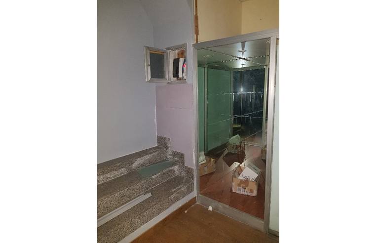 negozio in affitto a Reggio di Calabria in zona Centro Storico
