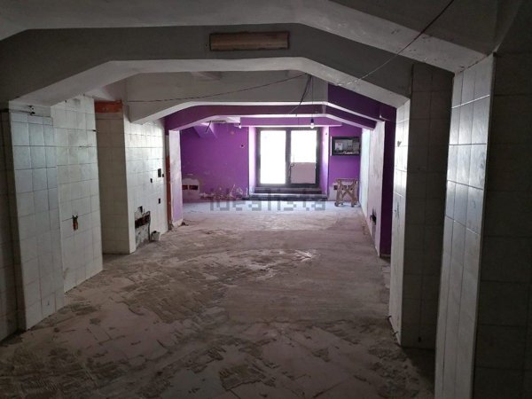 locale commerciale in affitto a Reggio di Calabria in zona Centro Storico