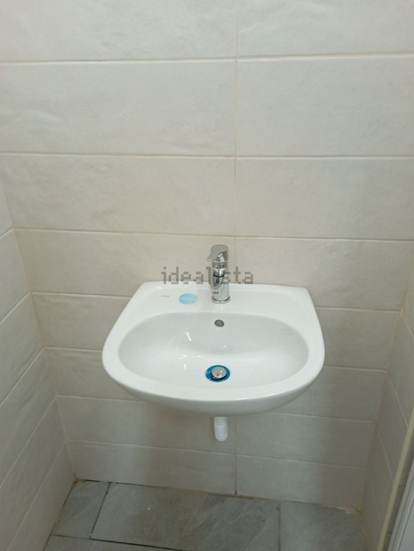 locale commerciale in affitto a Reggio di Calabria in zona Sbarre