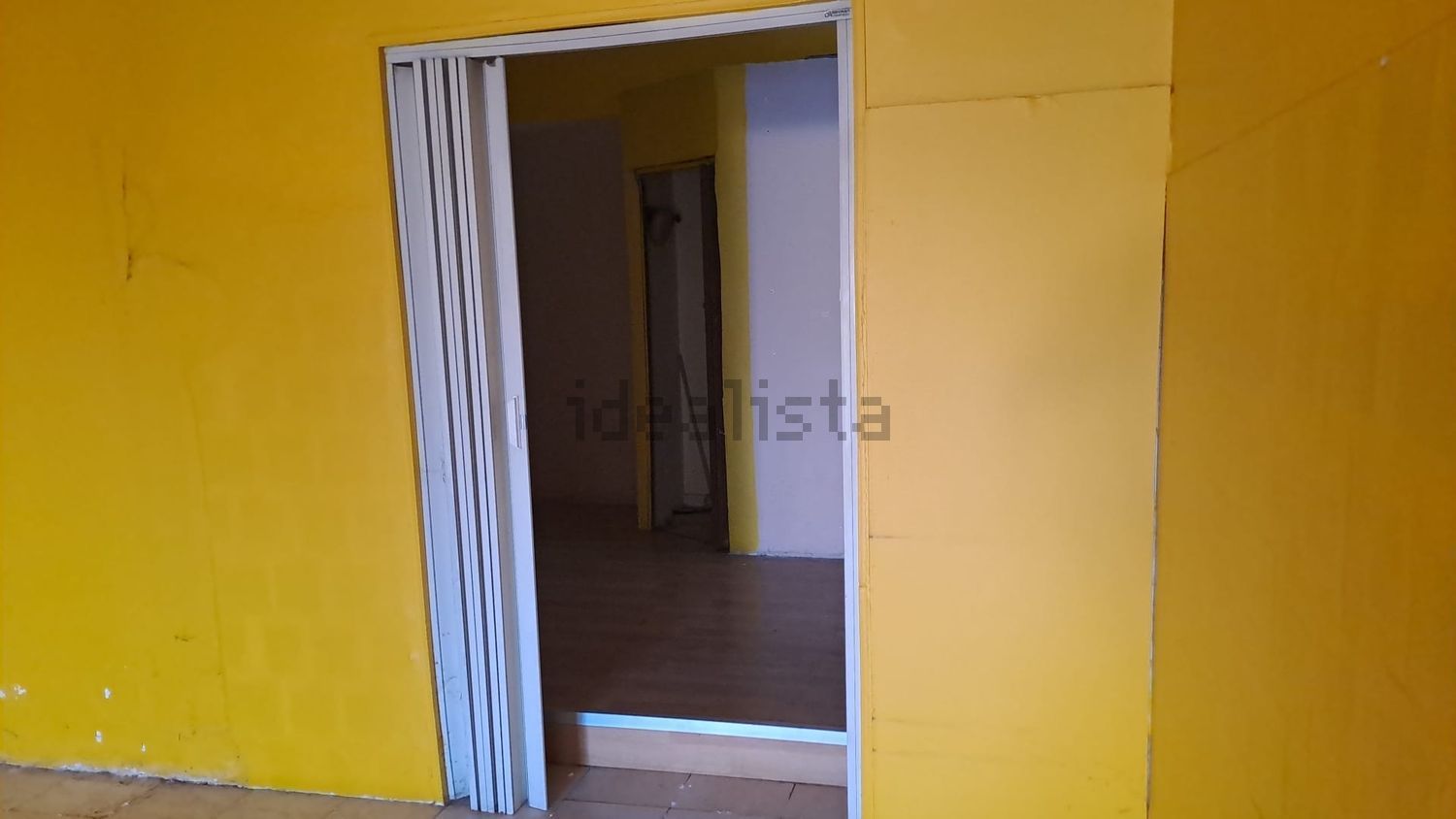 negozio in affitto a Reggio di Calabria in zona Modena