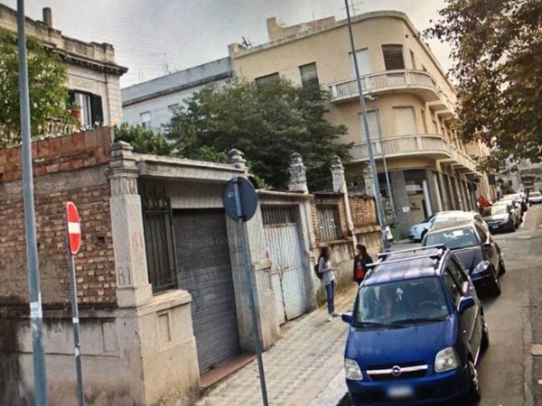 negozio in affitto a Reggio di Calabria in zona Centro Storico