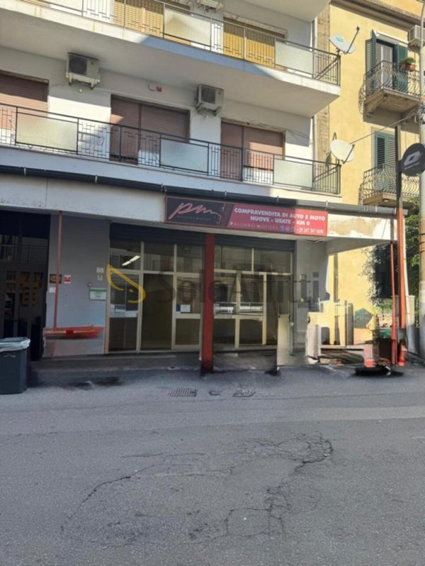 negozio in affitto a Reggio di Calabria in zona Rione Ferrovieri