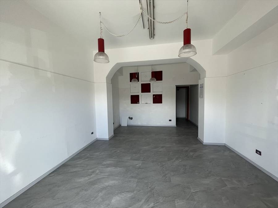 negozio in affitto a Reggio di Calabria in zona Centro Storico