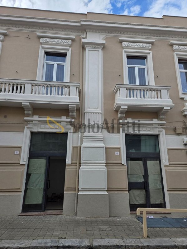 locale commerciale in affitto a Reggio di Calabria in zona Centro Storico