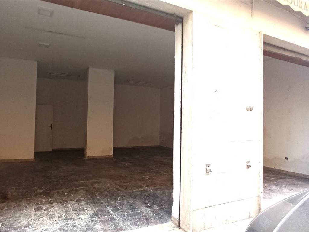 locale di sgombero in affitto a Reggio di Calabria in zona Sbarre