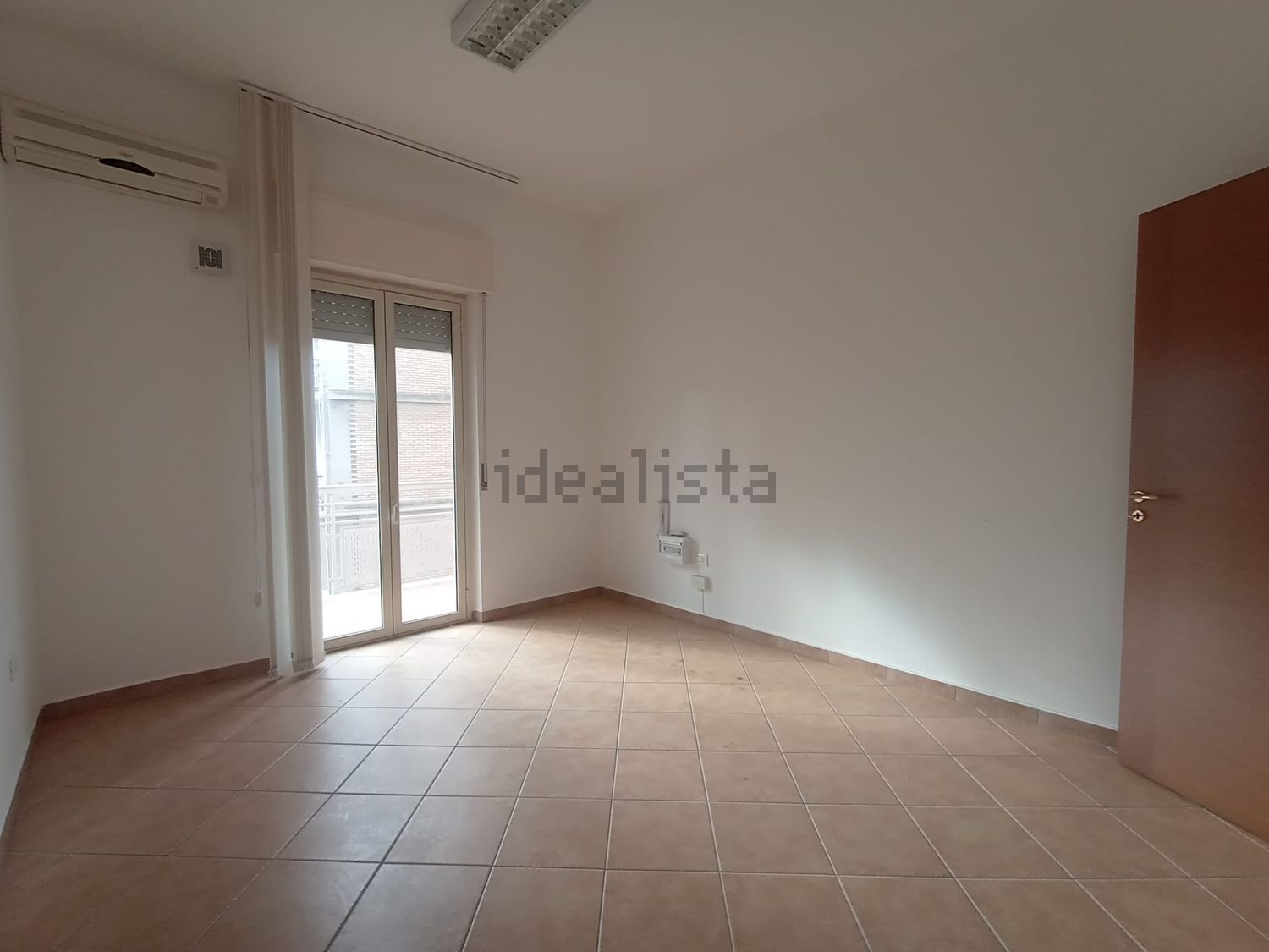 ufficio in affitto a Reggio di Calabria in zona Sbarre