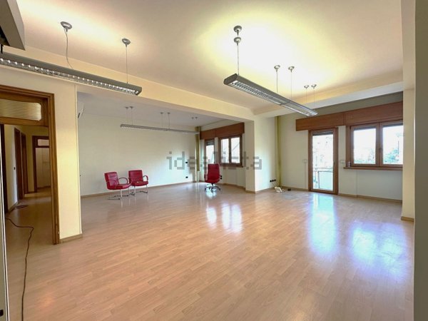 ufficio in affitto a Reggio di Calabria in zona Pineta Zerbi