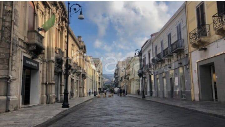 negozio in affitto a Reggio di Calabria in zona Centro Storico