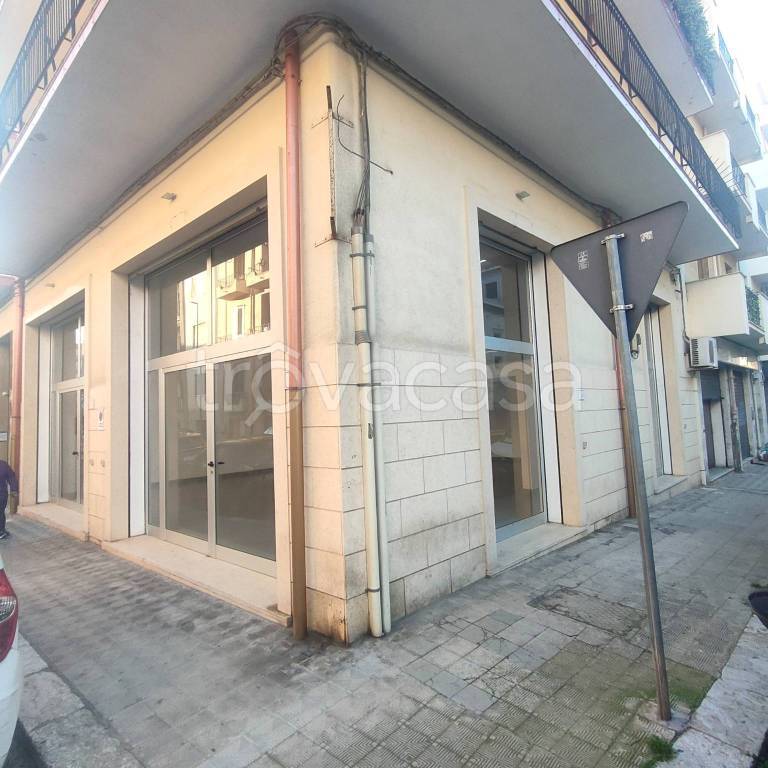 negozio in affitto a Reggio di Calabria in zona Centro Storico