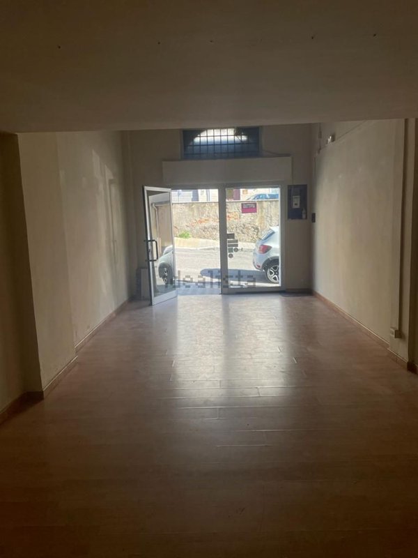 locale commerciale in affitto a Reggio di Calabria