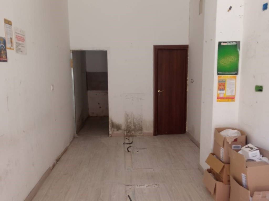 negozio in affitto a Reggio di Calabria in zona Rione Ferrovieri