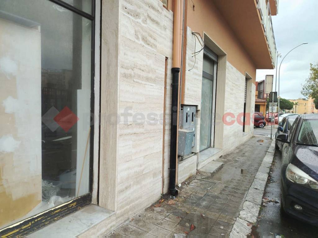 negozio in affitto a Reggio di Calabria in zona Stadio