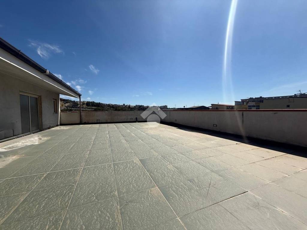 ufficio in affitto a Reggio di Calabria in zona Trabocchetto