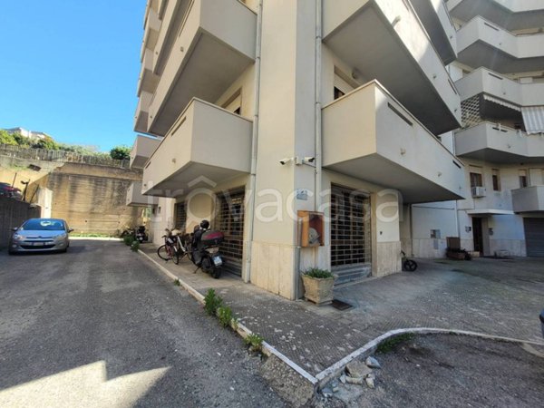 ufficio in affitto a Reggio di Calabria in zona San Brunello