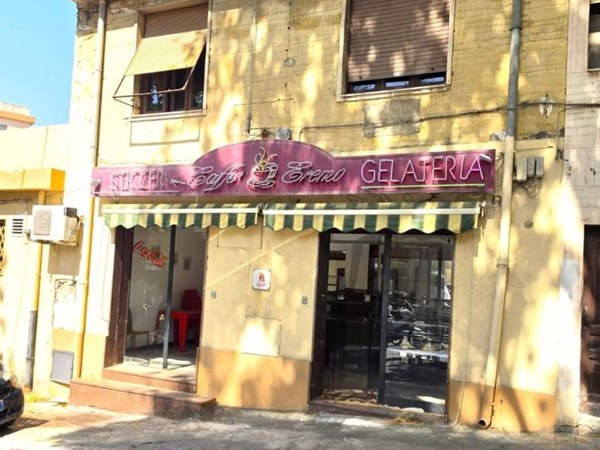 negozio in affitto a Reggio di Calabria in zona Eremo
