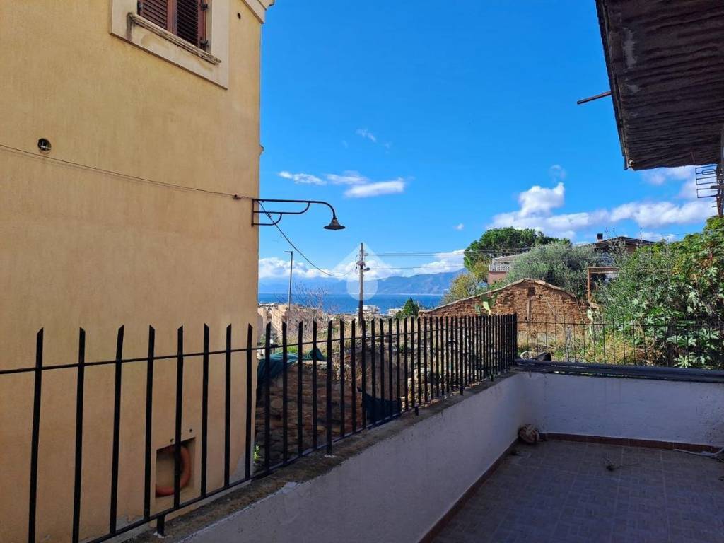 appartamento in affitto a Reggio di Calabria in zona Santa Caterina