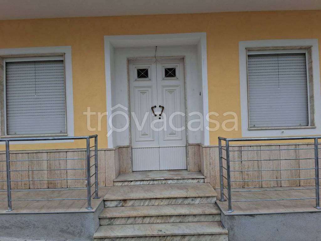 appartamento in affitto a Roccella Ionica