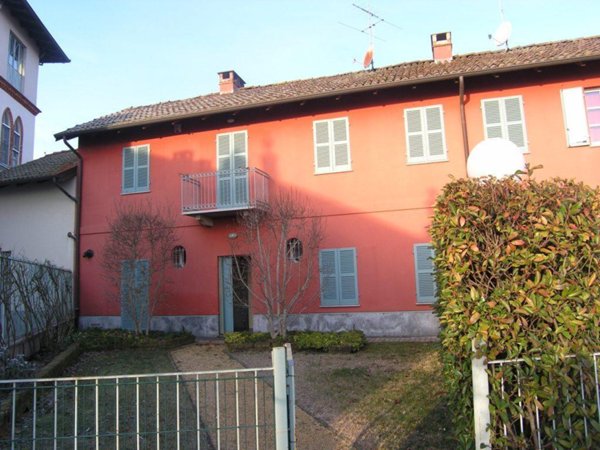 casa semindipendente in affitto ad Asti in zona Valgera