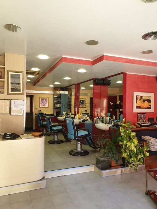 locale commerciale in affitto ad Asti