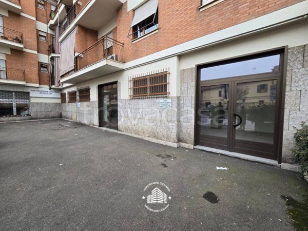 negozio in affitto ad Asti in zona Pilone