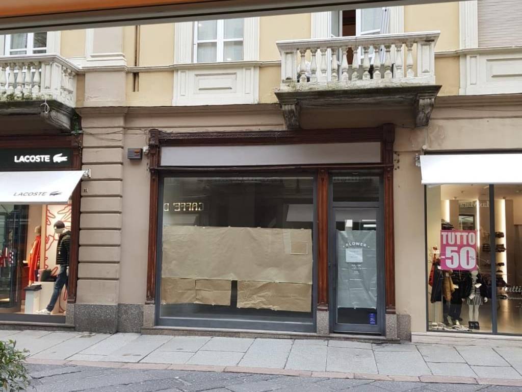negozio in affitto ad Asti