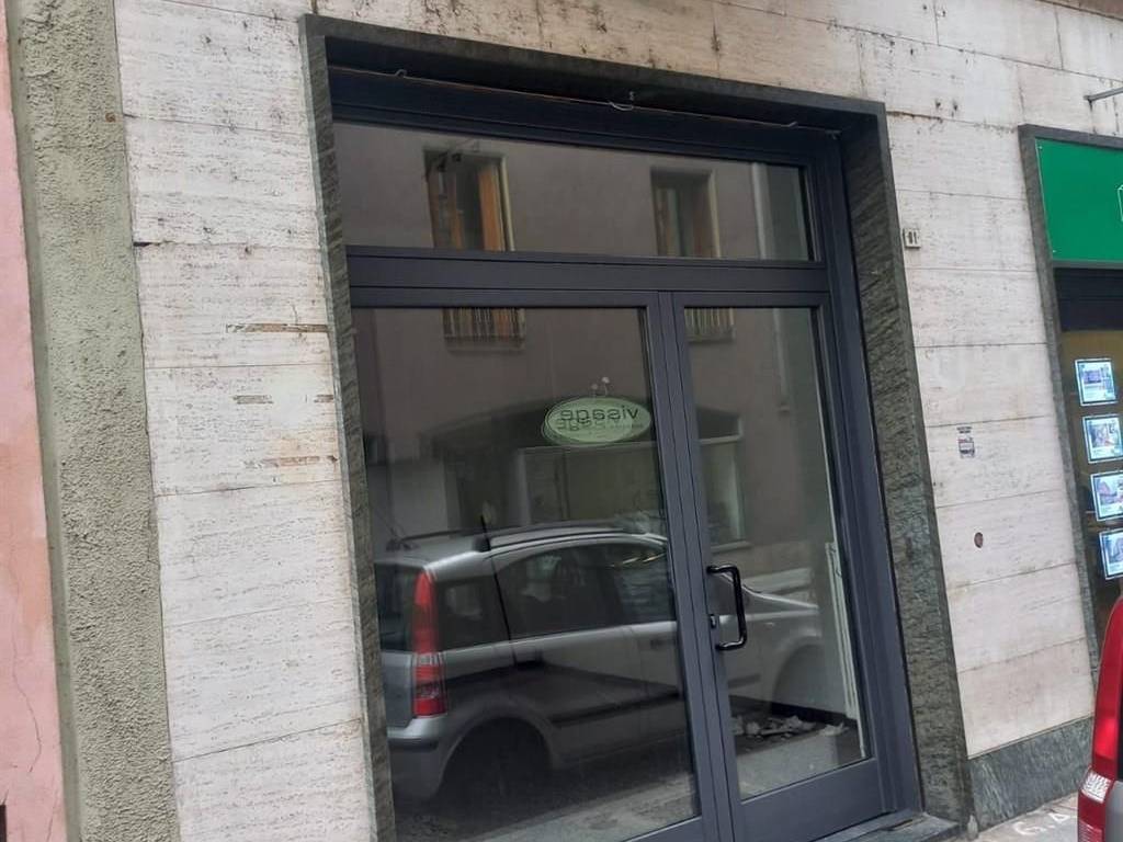 negozio in affitto ad Asti in zona Centro Città