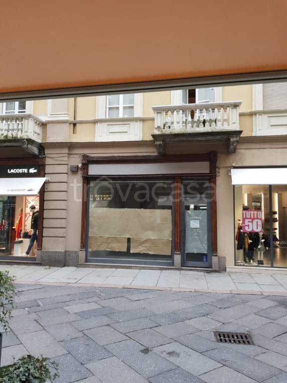 locale commerciale in affitto ad Asti