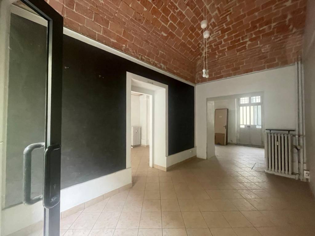 negozio in affitto ad Asti in zona Centro Città