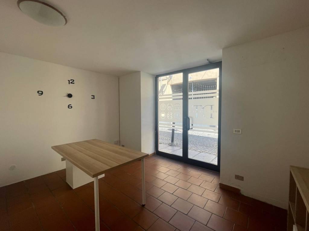 negozio in affitto ad Asti in zona Centro Città