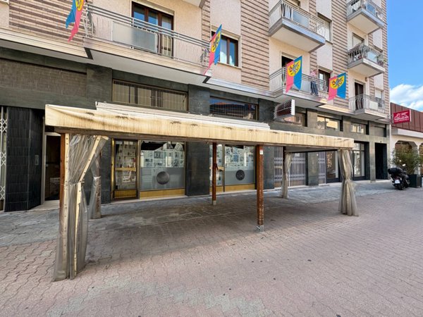 locale commerciale in affitto ad Asti