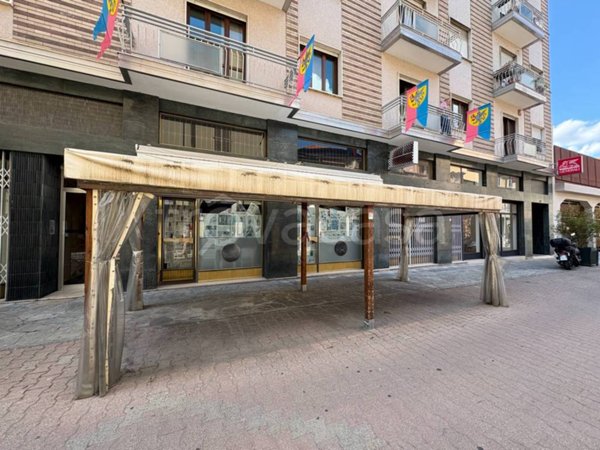 locale commerciale in vendita ad Asti