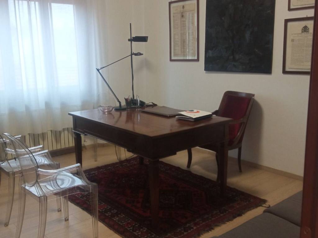 intera palazzina in affitto ad Asti in zona Corso Dante