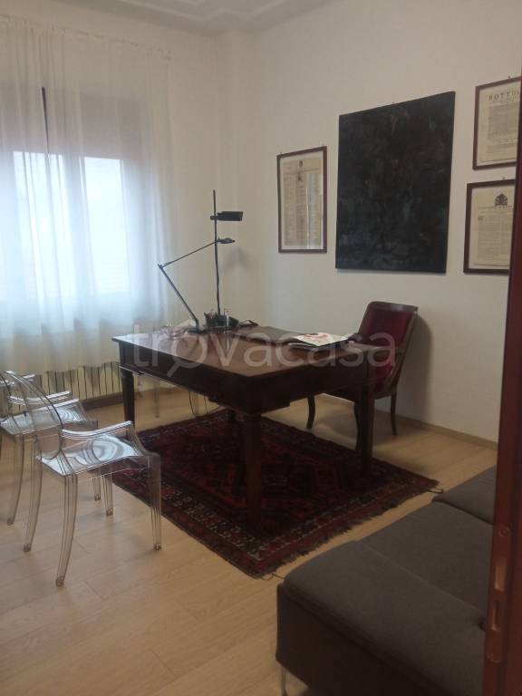 quadrivano in affitto ad Asti in zona Corso Dante