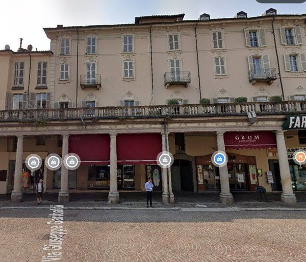negozio in affitto ad Asti
