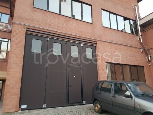 negozio in affitto ad Asti in zona Madonna di Caniglie