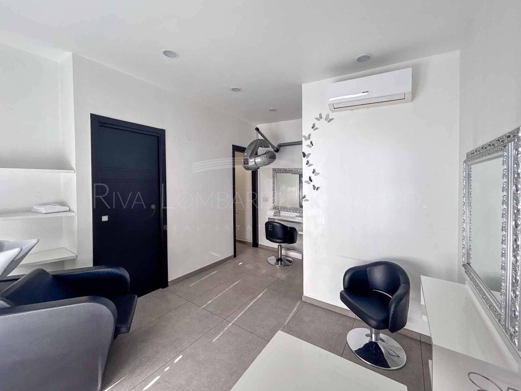 negozio in affitto ad Asti in zona Bramairate