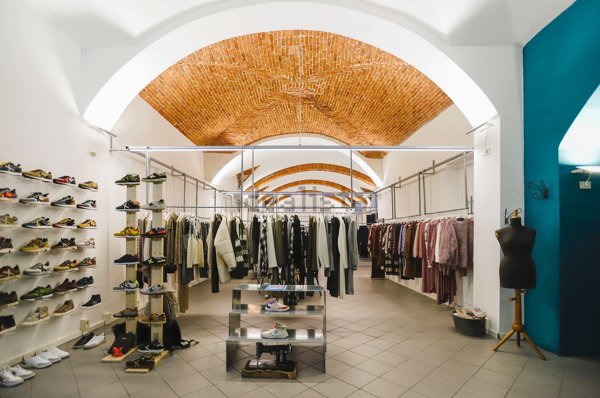 locale commerciale in affitto ad Asti