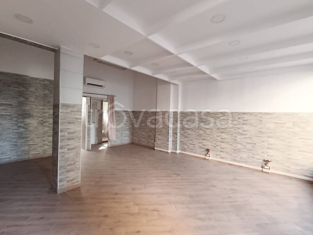 negozio in affitto ad Asti in zona Centro Città