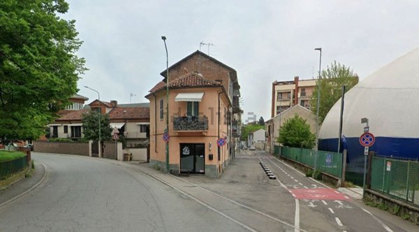 locale commerciale in affitto ad Asti