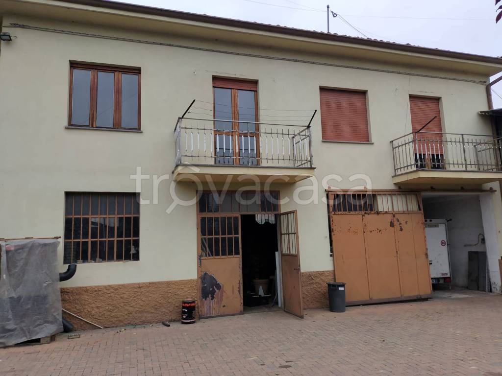 appartamento in affitto ad Asti in zona Castiglione