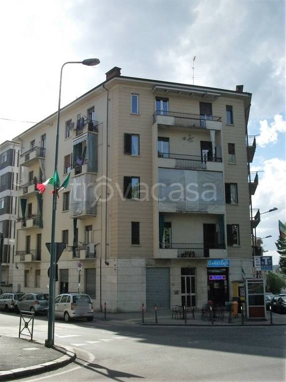 negozio in affitto ad Asti in zona Questura