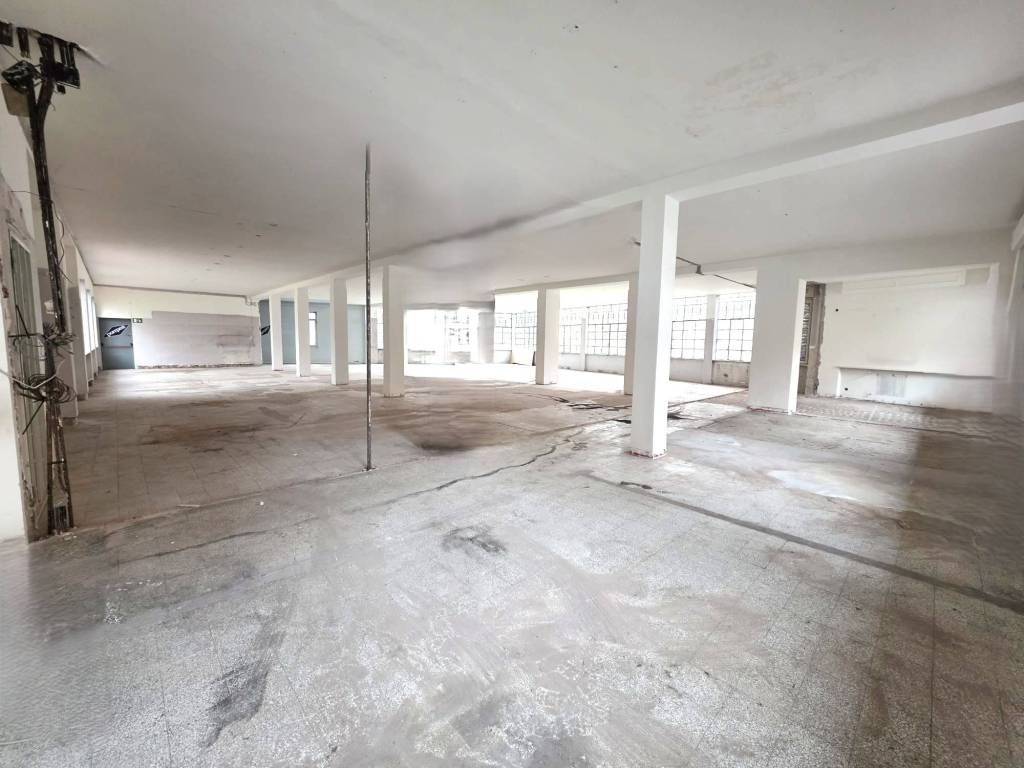 negozio in affitto ad Asti in zona Valenzani