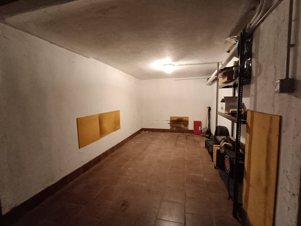 locale di sgombero in affitto ad Asti