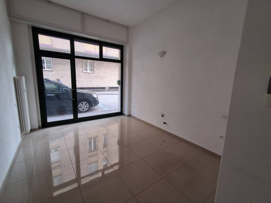 negozio in affitto ad Asti in zona Centro Città