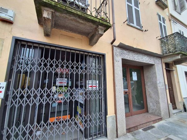 negozio in affitto ad Asti