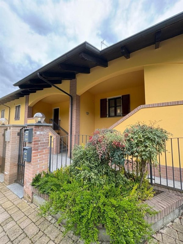 casa indipendente in affitto ad Asti