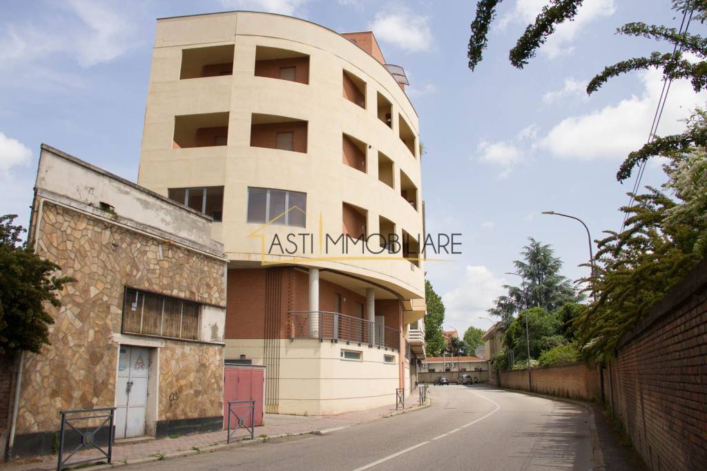 appartamento in affitto ad Asti in zona Centro Città