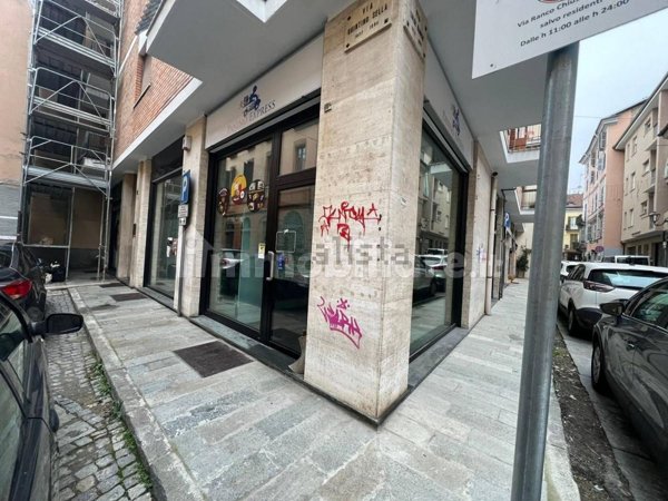 locale commerciale in affitto ad Asti in zona Distretto
