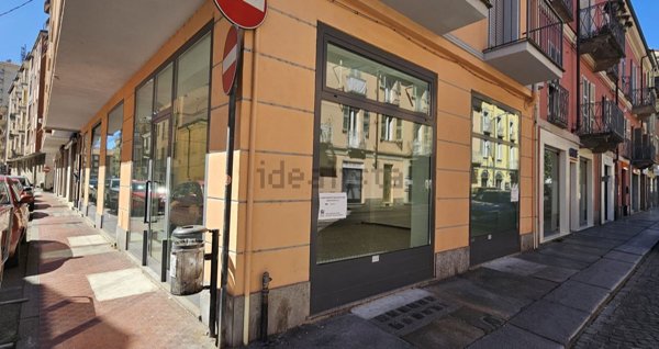 locale commerciale in affitto ad Asti